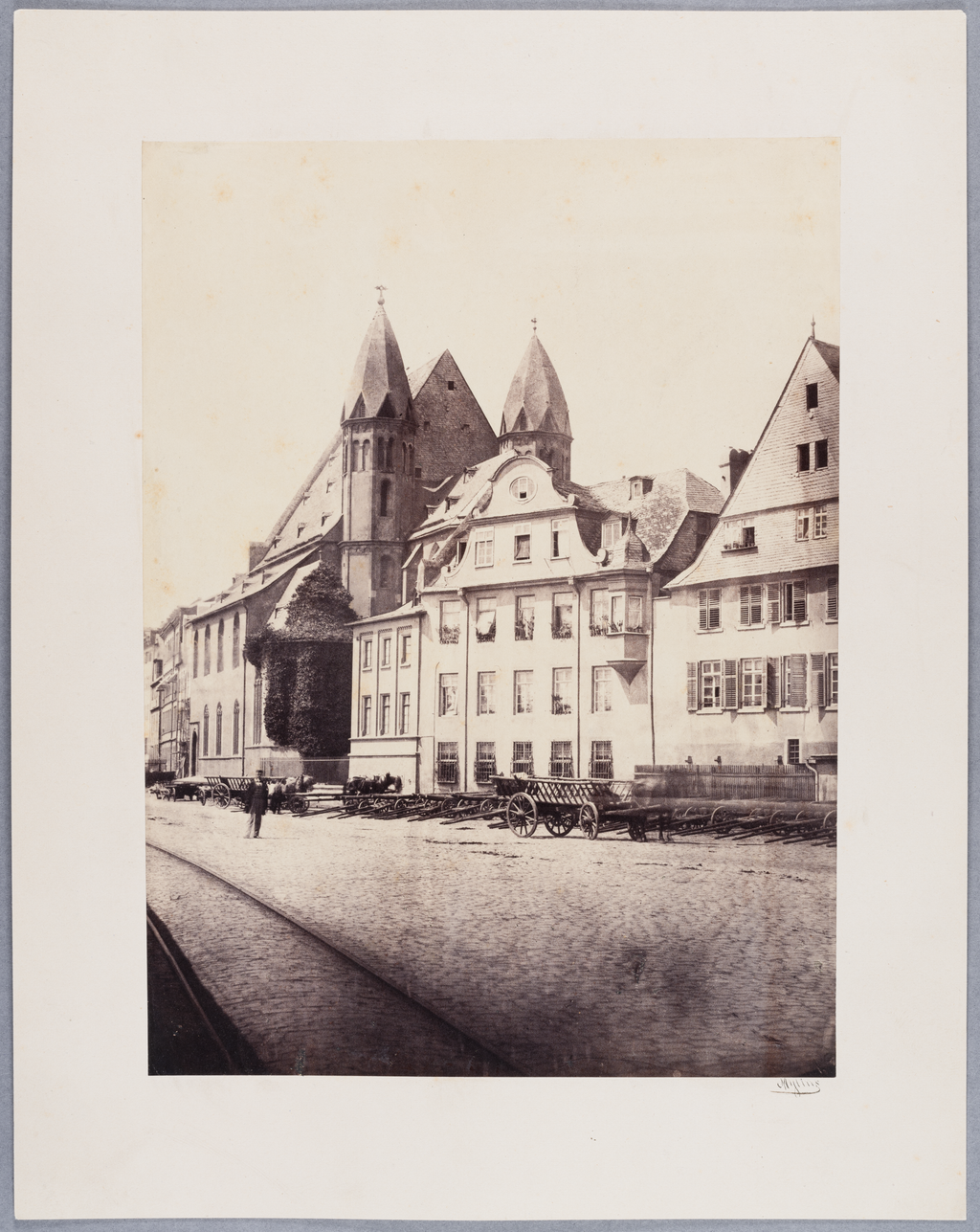 Frankfurt am Main: Die Leonhardskirche und Häuser am Mainufer